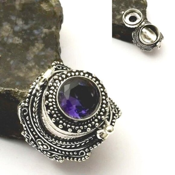 Amethyst Gemstone Sterking Silver Poison Ring 7.25 - Picture 1 of 3